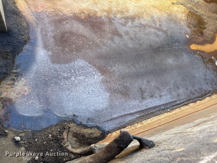 image for item DV0669 2005 Sterling LT9500 dump truck