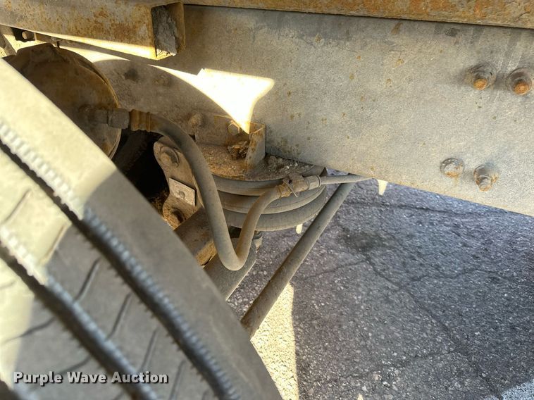 image for item DV0669 2005 Sterling LT9500 dump truck