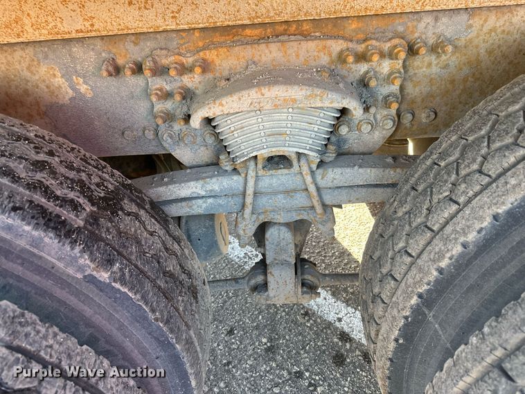 image for item DV0669 2005 Sterling LT9500 dump truck