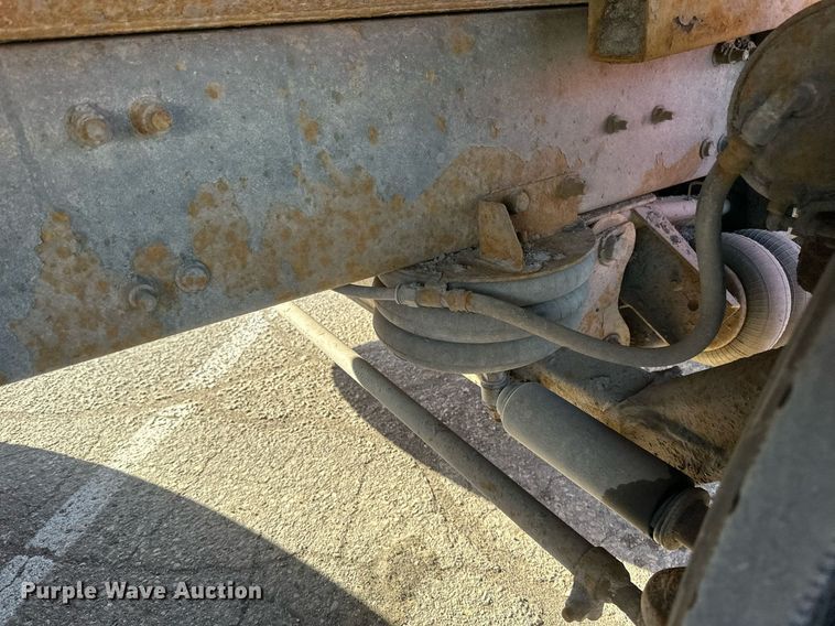 image for item DV0669 2005 Sterling LT9500 dump truck