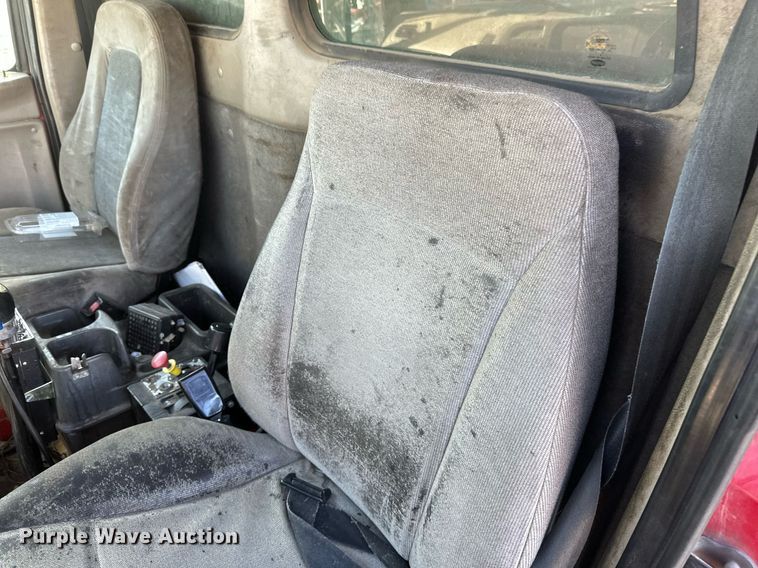 image for item DV0669 2005 Sterling LT9500 dump truck