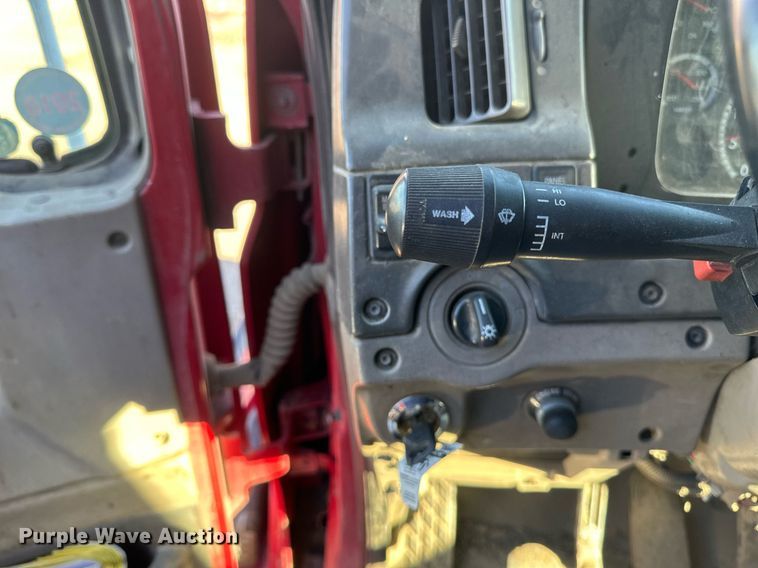 image for item DV0669 2005 Sterling LT9500 dump truck