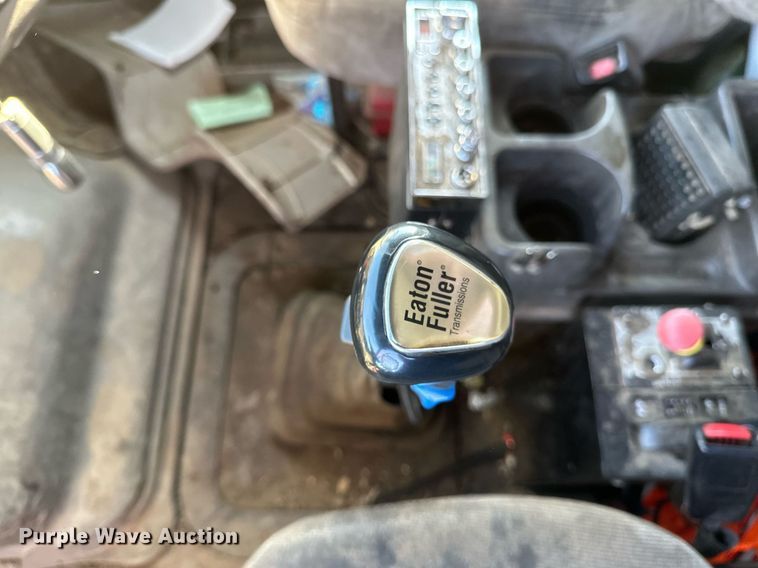 image for item DV0669 2005 Sterling LT9500 dump truck