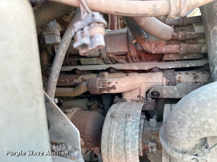 image for item DV0669 2005 Sterling LT9500 dump truck