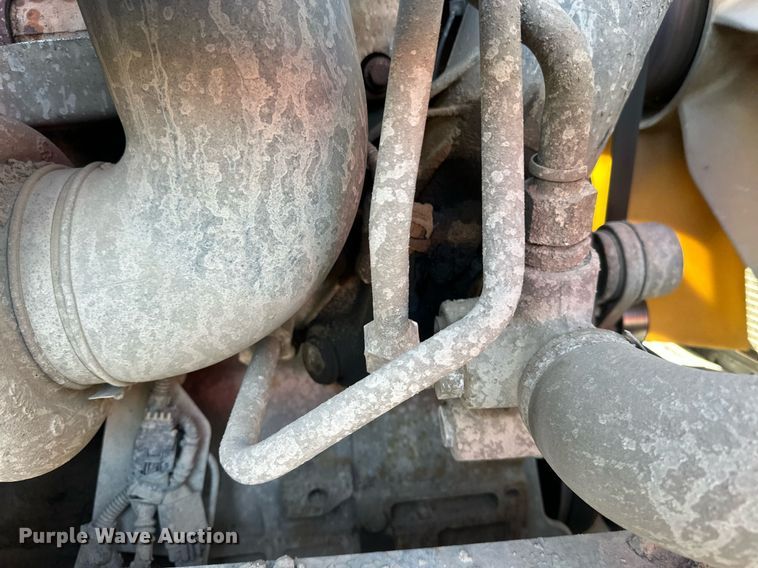 image for item DV0669 2005 Sterling LT9500 dump truck