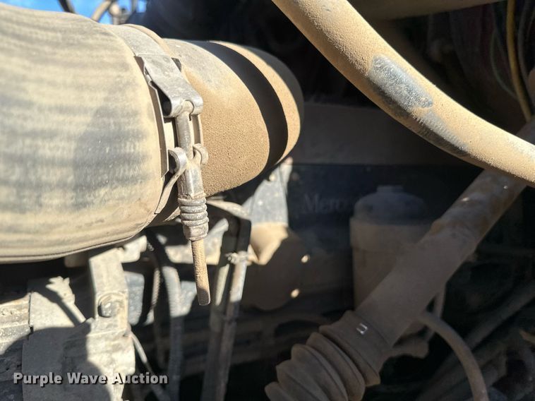 image for item DV0669 2005 Sterling LT9500 dump truck