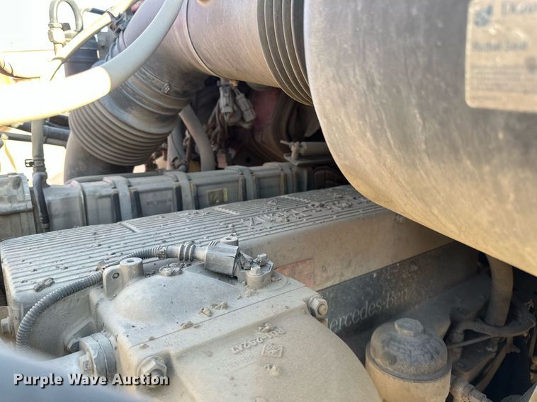 image for item DV0669 2005 Sterling LT9500 dump truck