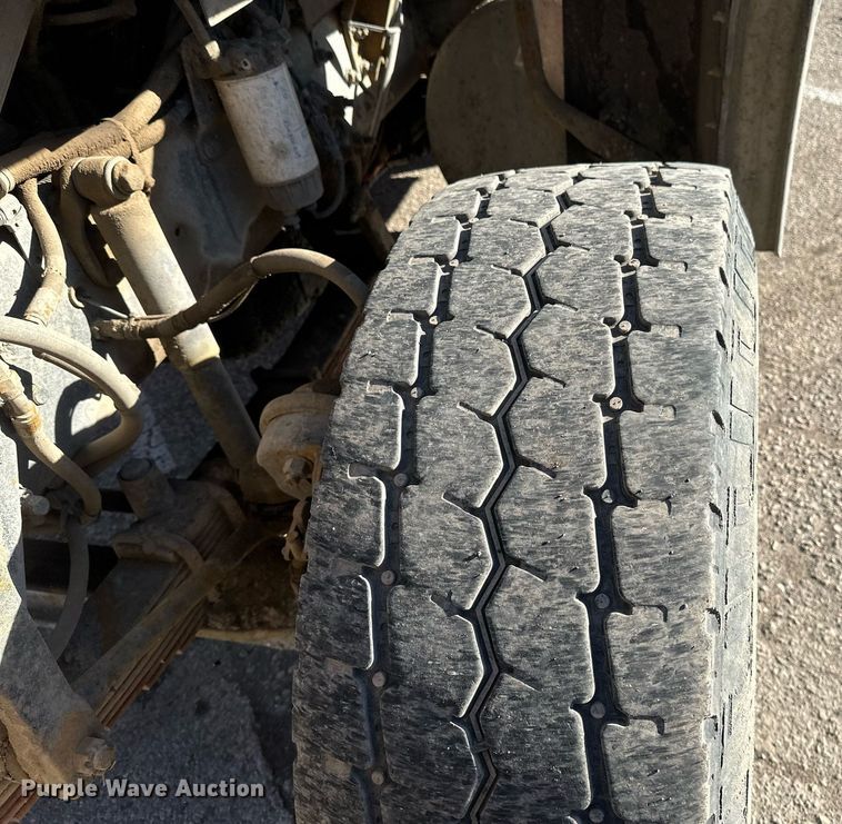 image for item DV0669 2005 Sterling LT9500 dump truck