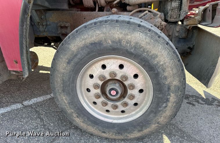 image for item DV0669 2005 Sterling LT9500 dump truck