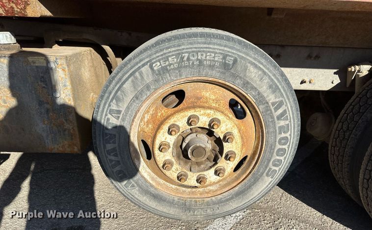 image for item DV0669 2005 Sterling LT9500 dump truck