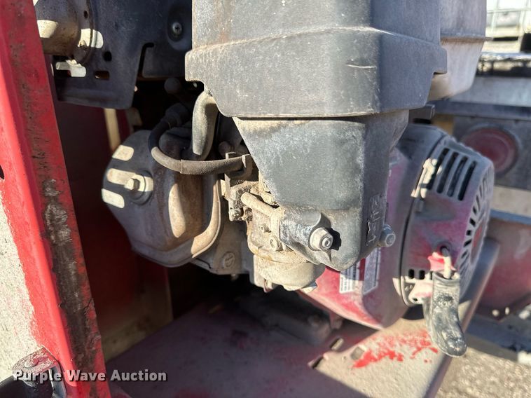 image for item DV0670 1998 International 4700 flatbed truck