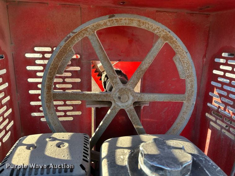 image for item DV0670 1998 International 4700 flatbed truck