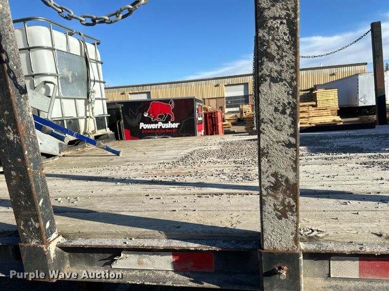 image for item DV0670 1998 International 4700 flatbed truck