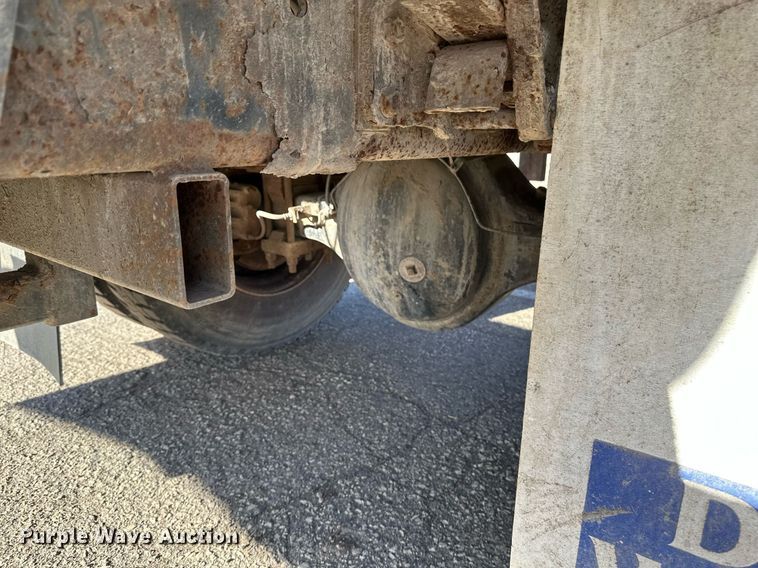 image for item DV0670 1998 International 4700 flatbed truck