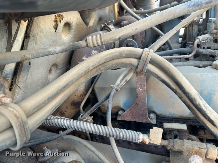 image for item DV0670 1998 International 4700 flatbed truck