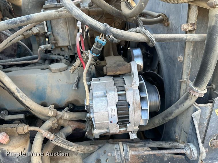 image for item DV0670 1998 International 4700 flatbed truck