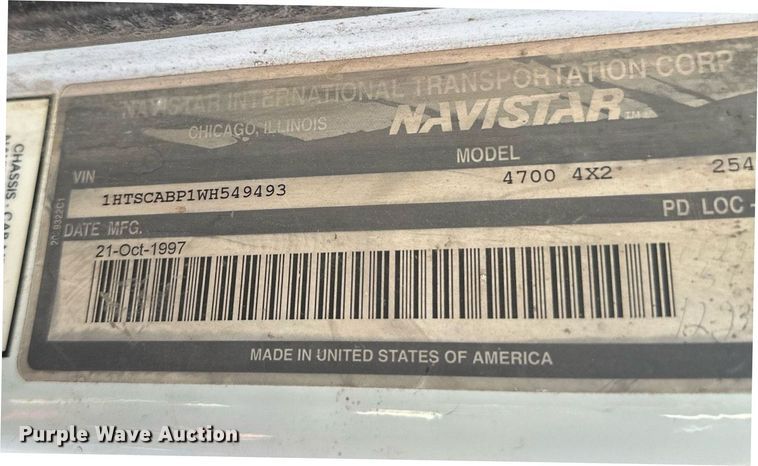 image for item DV0670 1998 International 4700 flatbed truck