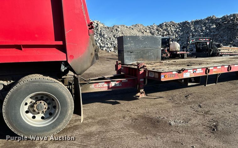 image for item DV0671 2005 Trail Eze tilt deck equipment trailer