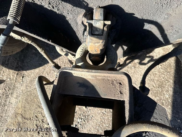 image for item DV0671 2005 Trail Eze tilt deck equipment trailer