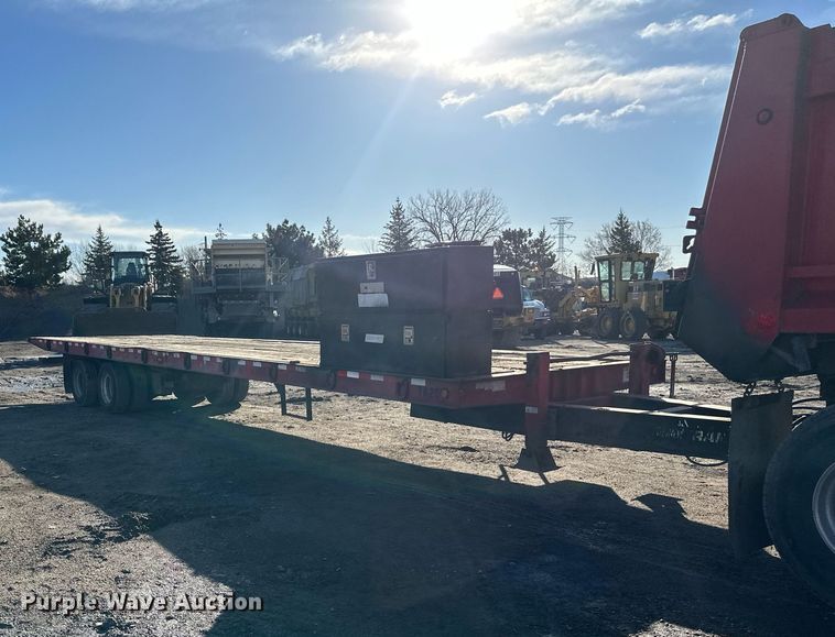 image for item DV0671 2005 Trail Eze tilt deck equipment trailer