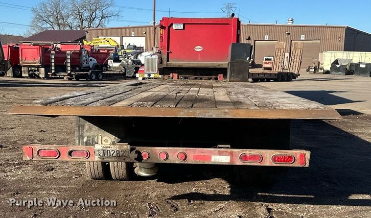 image for item DV0671 2005 Trail Eze tilt deck equipment trailer