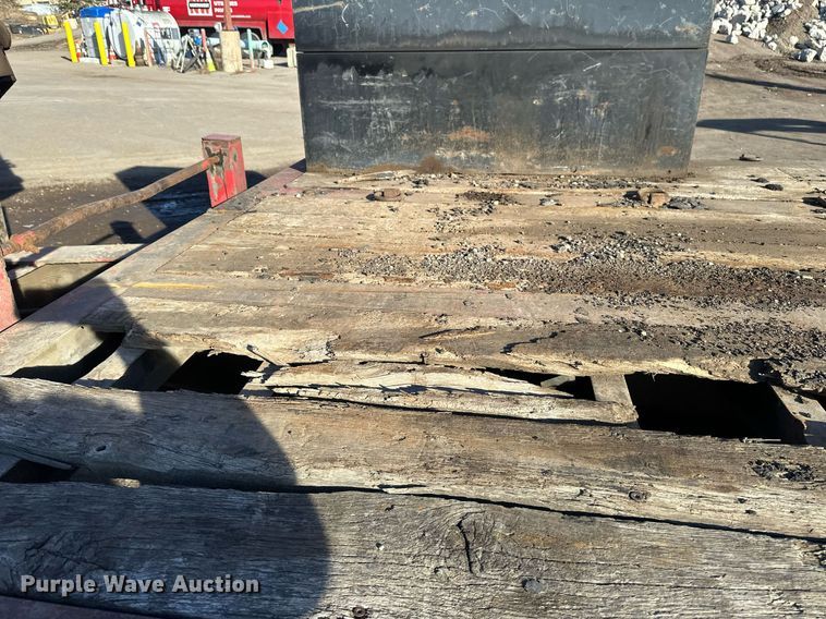 image for item DV0671 2005 Trail Eze tilt deck equipment trailer