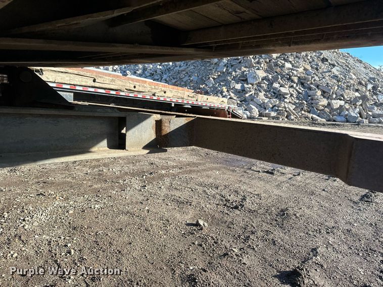 image for item DV0671 2005 Trail Eze tilt deck equipment trailer