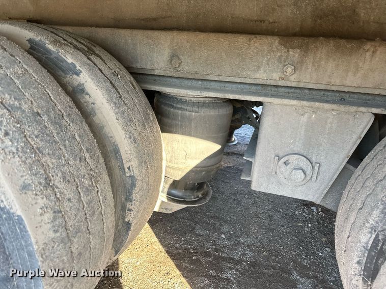 image for item DV0671 2005 Trail Eze tilt deck equipment trailer