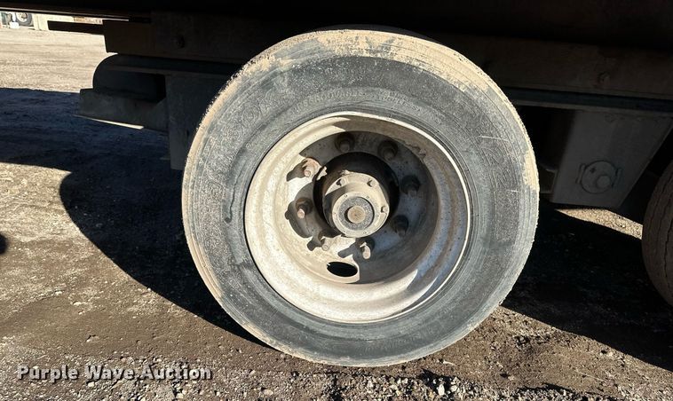 image for item DV0671 2005 Trail Eze tilt deck equipment trailer