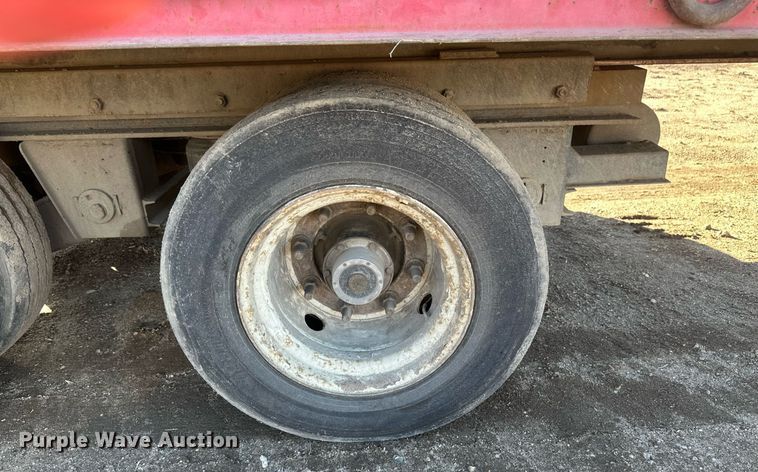 image for item DV0671 2005 Trail Eze tilt deck equipment trailer