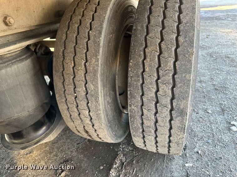 image for item DV0671 2005 Trail Eze tilt deck equipment trailer