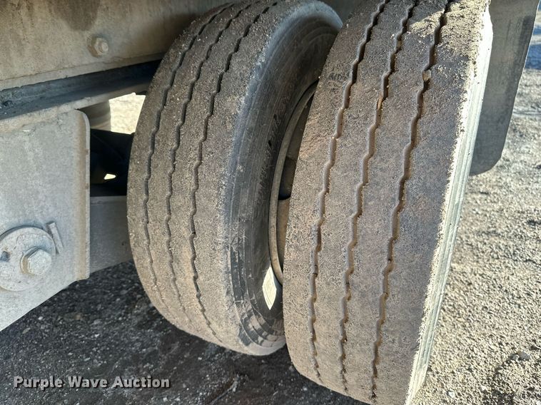 image for item DV0671 2005 Trail Eze tilt deck equipment trailer