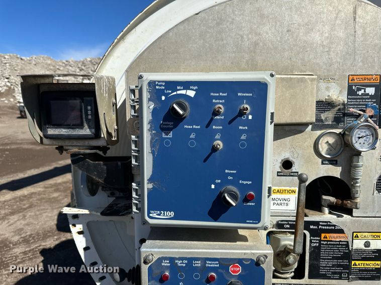 image for item DV0672 2012 Freightliner 114SD sewer jetter truck