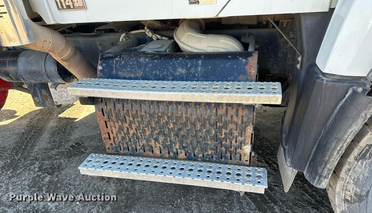 image for item DV0672 2012 Freightliner 114SD sewer jetter truck