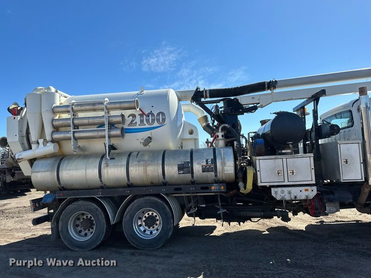 image for item DV0672 2012 Freightliner 114SD sewer jetter truck