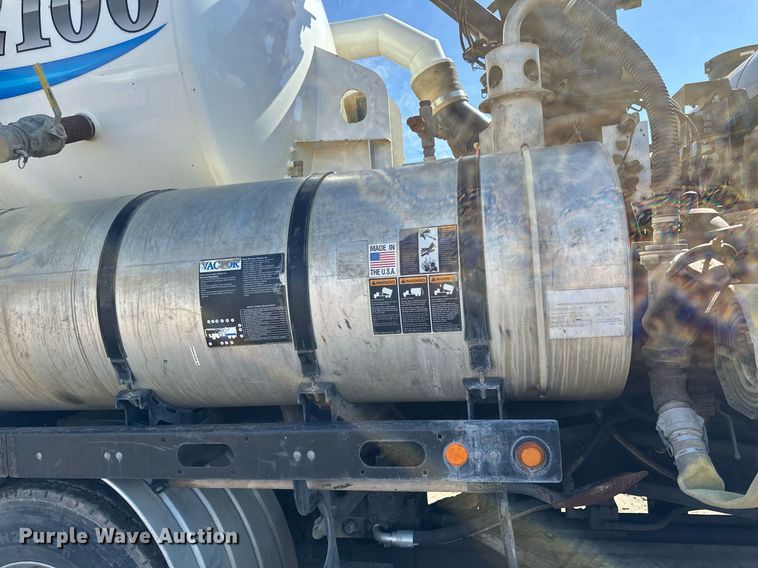 image for item DV0672 2012 Freightliner 114SD sewer jetter truck