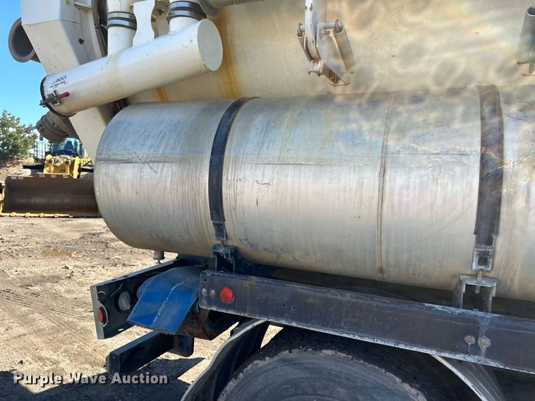 image for item DV0672 2012 Freightliner 114SD sewer jetter truck