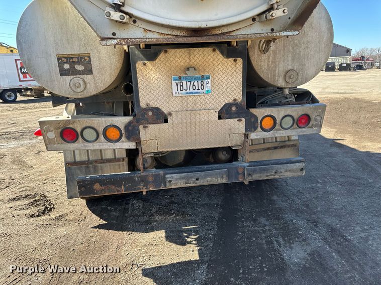 image for item DV0672 2012 Freightliner 114SD sewer jetter truck