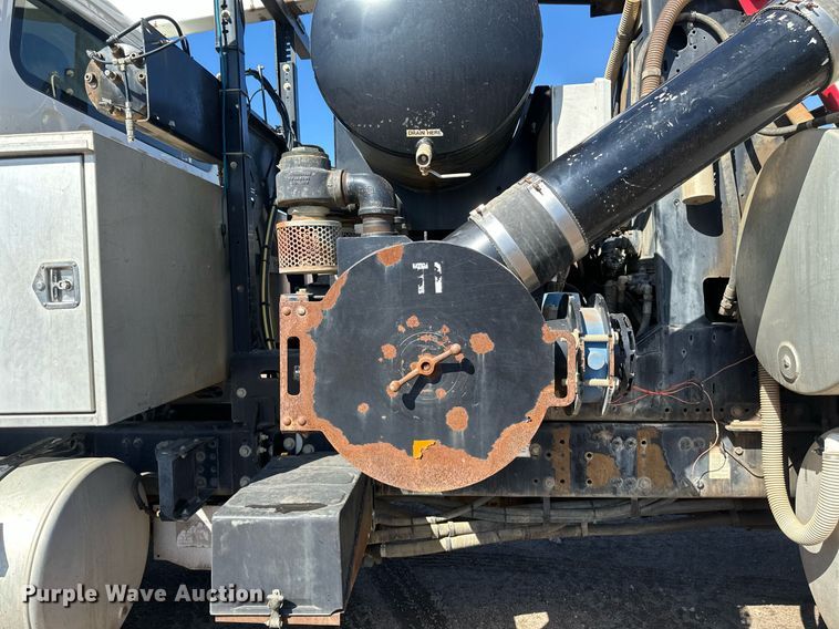 image for item DV0672 2012 Freightliner 114SD sewer jetter truck