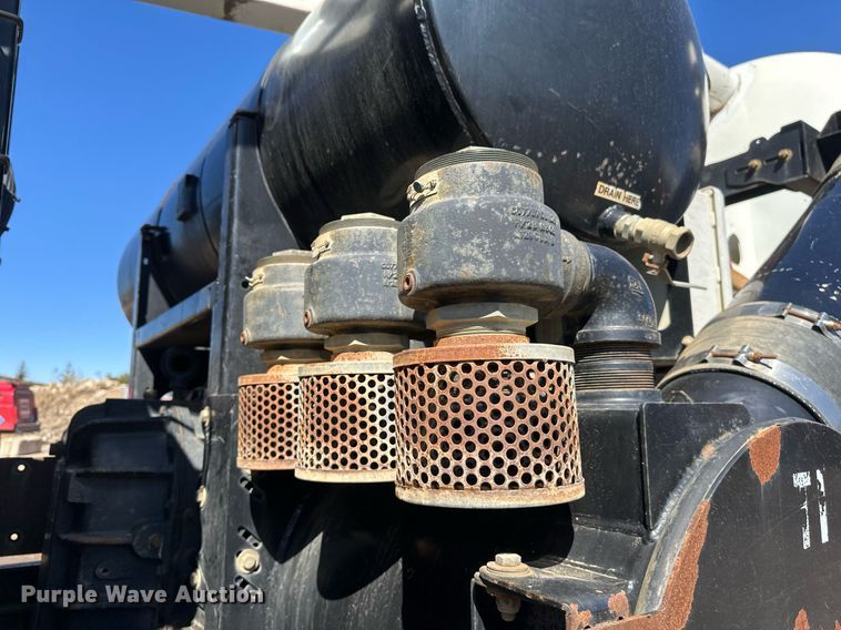 image for item DV0672 2012 Freightliner 114SD sewer jetter truck