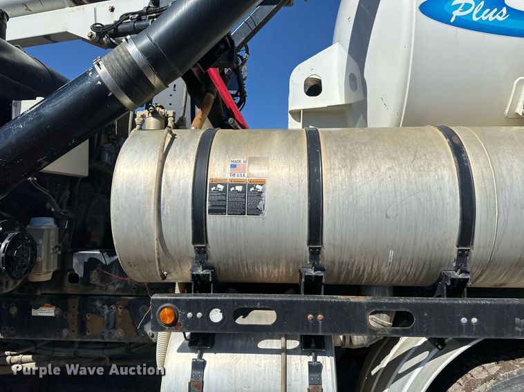 image for item DV0672 2012 Freightliner 114SD sewer jetter truck