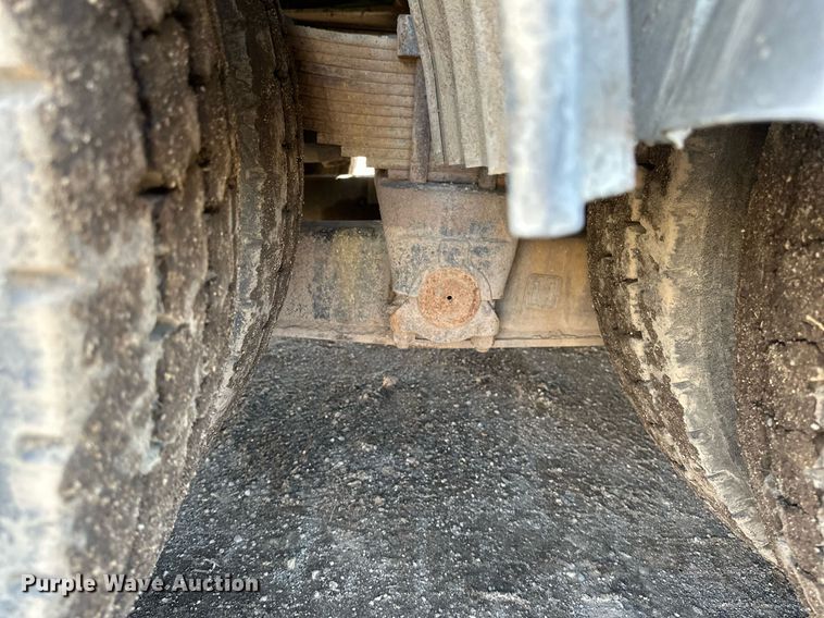 image for item DV0672 2012 Freightliner 114SD sewer jetter truck