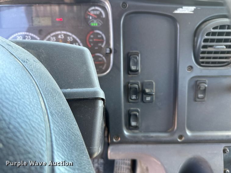 image for item DV0672 2012 Freightliner 114SD sewer jetter truck