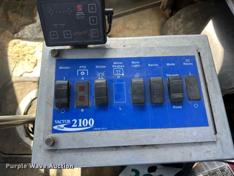 image for item DV0672 2012 Freightliner 114SD sewer jetter truck