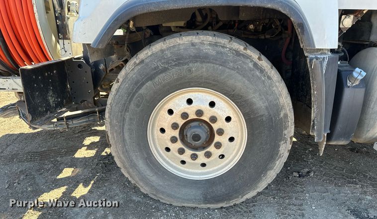 image for item DV0672 2012 Freightliner 114SD sewer jetter truck