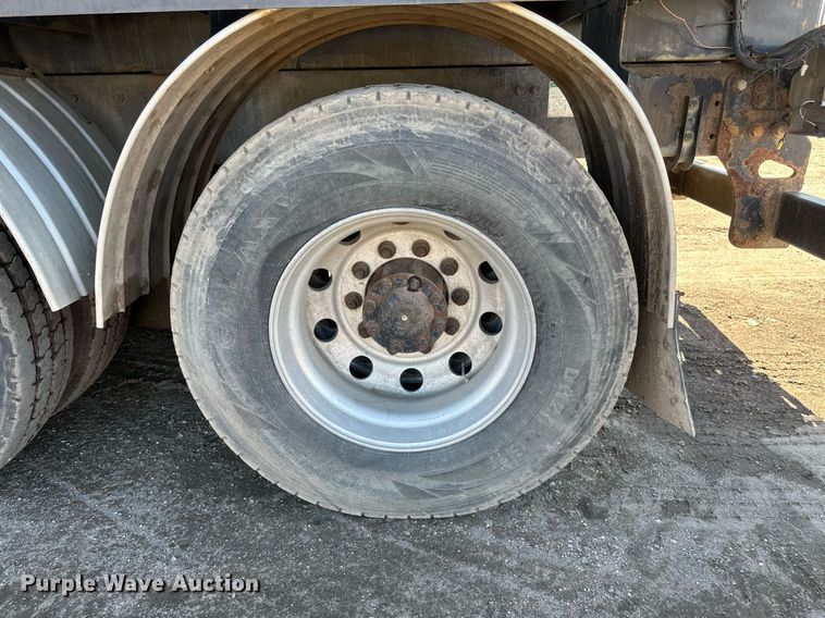 image for item DV0672 2012 Freightliner 114SD sewer jetter truck