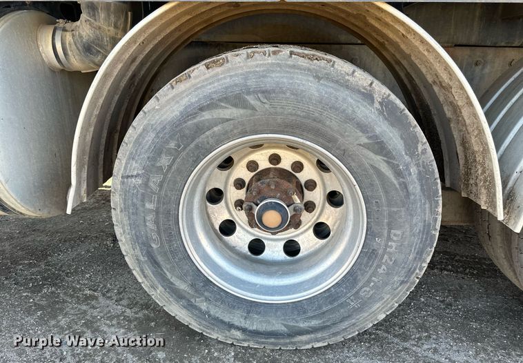 image for item DV0672 2012 Freightliner 114SD sewer jetter truck