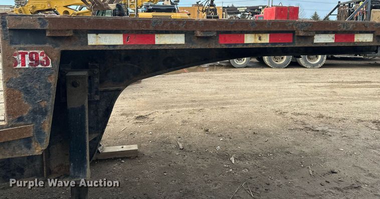 image for item DV0673 2012 Jet Company drop deck equipment trailer