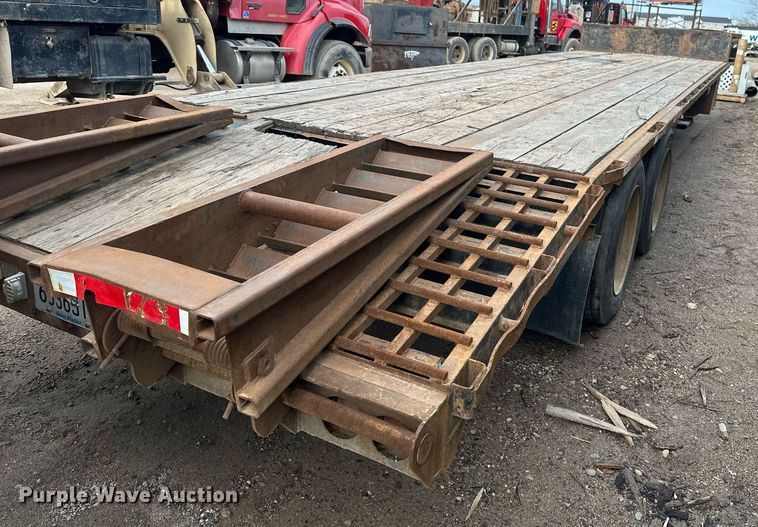 image for item DV0673 2012 Jet Company drop deck equipment trailer