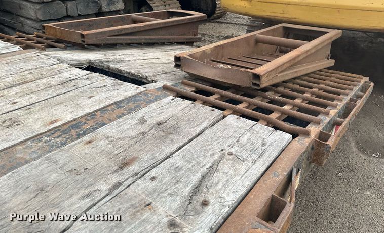 image for item DV0673 2012 Jet Company drop deck equipment trailer